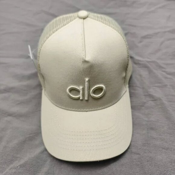 ALO Yoga District Trucker Bone Color  & Alo Cap - Picture 1 of 2